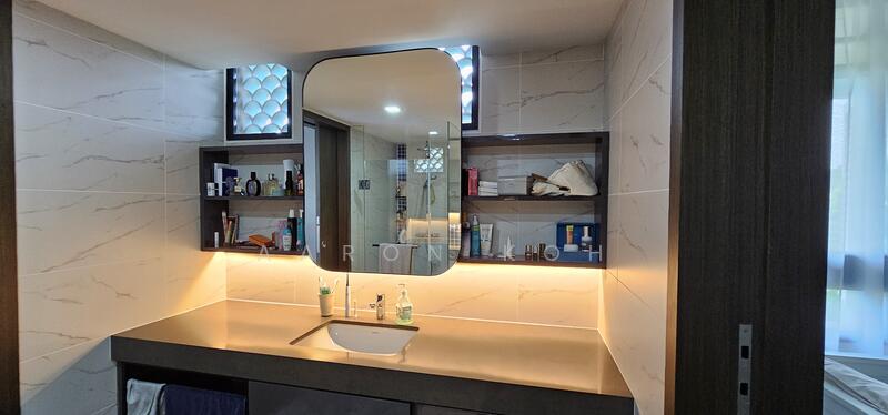 Avenue South Residence Condominium For Sale at S$ 1,650,000 | PropertyGuru Singapore - Bathroom