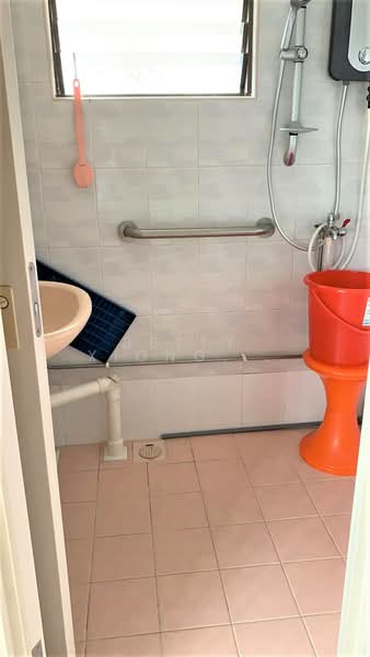 28 New Upper Changi Road, 28 New Upper Changi Road, Room Rental, 150 sqft, HDB Flat For Rent, by Betty Xiong Yan, 25564159 - Bathroom - PropertyGuru.com.sg