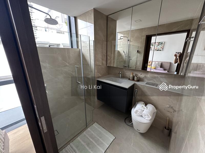 Junior Master Bathroom (En-Suite)