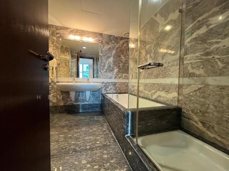 Riverside 48, 48 Robertson Quay, Orchard / River Valley, 1 Bedroom, 840 sqft, Apartment For Rent, by Hemlata Pathela, 25564316 - Bathroom - PropertyGuru.com.sg