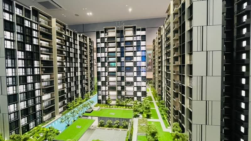 Altura, 111 Bukit Batok West Ave. 8, 5 Bedrooms, 1,539 sqft, Executive Condominium For Sale, by Laven Loo 吕欣颐, 25564542 - PropertyGuru.com.sg