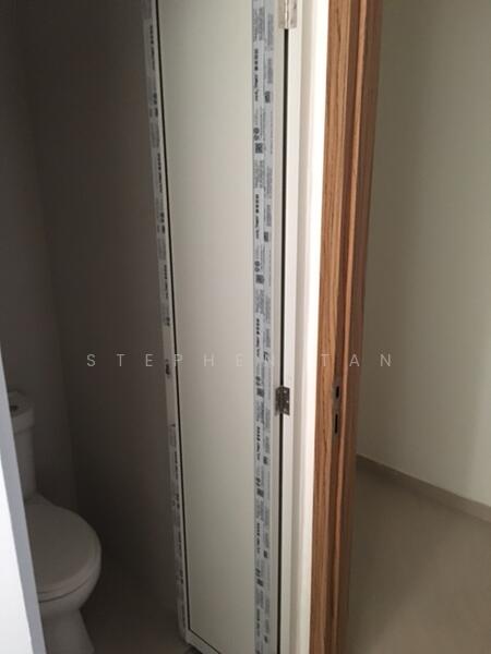 FLO Residence Condominium For Sale at S$ 1,888,118 | PropertyGuru Singapore - Bathroom