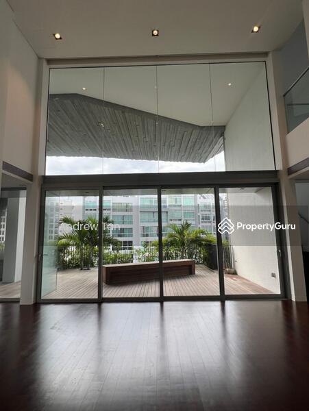 Living area (overlooking outdoor terrace)