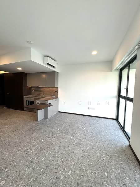 One Pearl Bank Condominium For Sale at S$ 1,080,000 | PropertyGuru Singapore - Kitchen