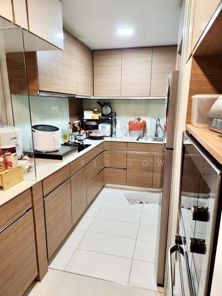 Coco Palms, 21 Pasir Ris Grove, 4 Bedrooms, 1,259 sqft, Condominium For Rent, by Doris Low, 25564878 - Kitchen - PropertyGuru.com.sg