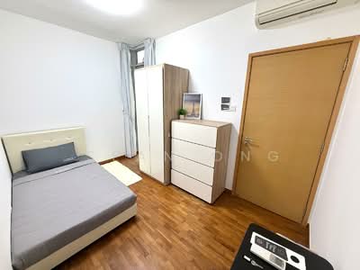 For Rent - The Lakeshore