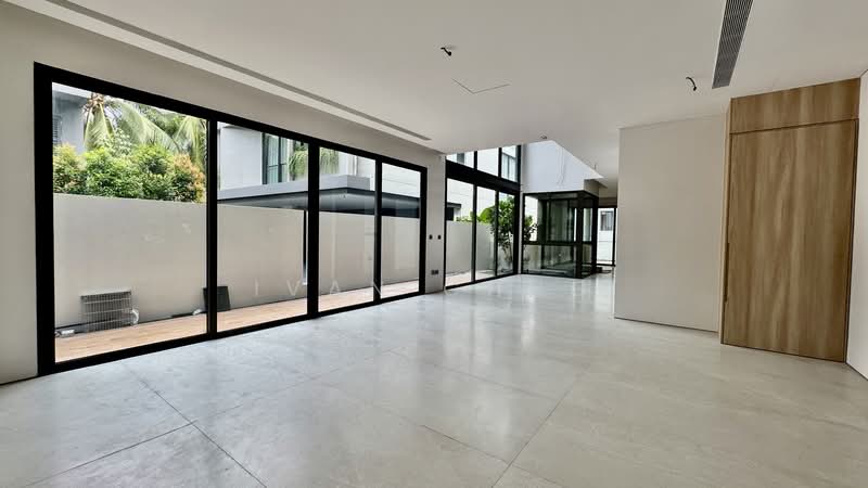 ⭐️⭐️LANDED7772@ Freehold Brand New 6BR Ensuite Pool Lift Basement Semi-D 1km SCGS, Dunearn, 6 Bedrooms, 8,140 sqft, Semi-Detached House For Sale, by Ivan Chng, 25566736 - PropertyGuru.com.sg