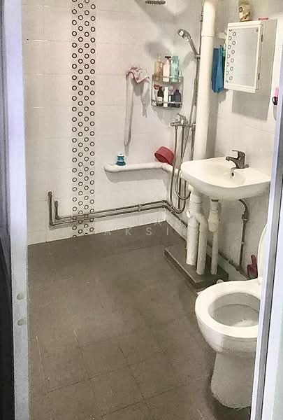 451 Jurong West Street 42, 451 Jurong West Street 42, Room Rental, 215 sqft, HDB Flat For Rent, by Azhar Baksin, 25566928 - PropertyGuru.com.sg