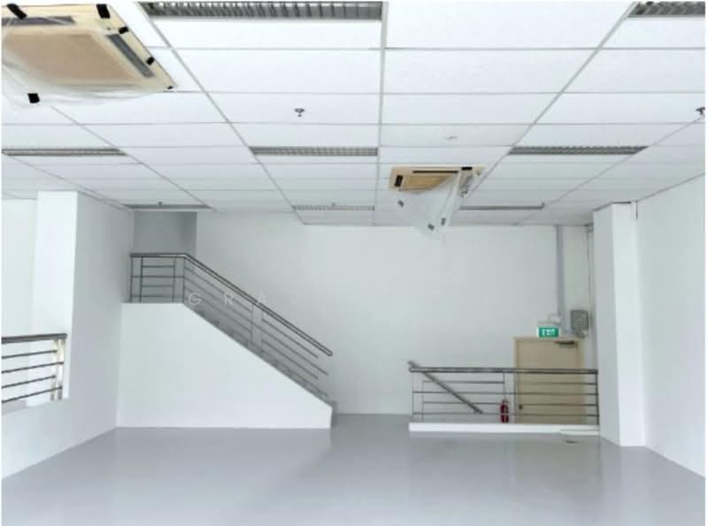 Ground Showroom with 8m Frontage, Near Pasir Panjang, Alexandra, Harbourfront, 2,200 sqft, Light Industrial (B1) For Rent, by Grace Chan, 25567365 - Stairs - CommercialGuru.com.sg