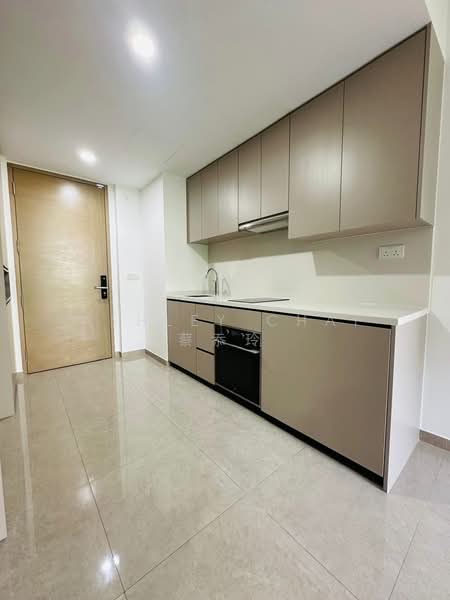 The Tapestry Condominium For Sale at S$ 760,000 | PropertyGuru Singapore - Kitchen