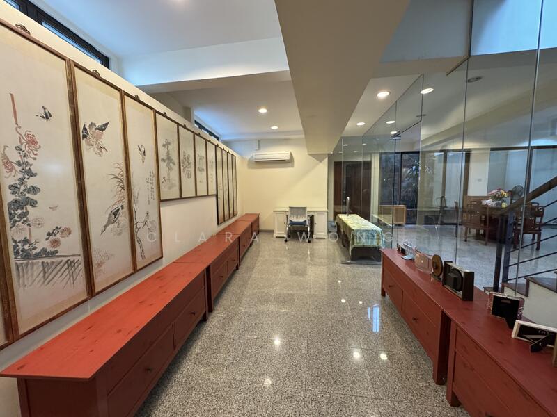 Holland Grove Semi-Detached. Elevated Land. Within 1km to Henry Park Pri, , 5 Bedrooms, 6,000 sqft, Semi-Detached House For Sale, by Clara Wong, 25567530 - PropertyGuru.com.sg