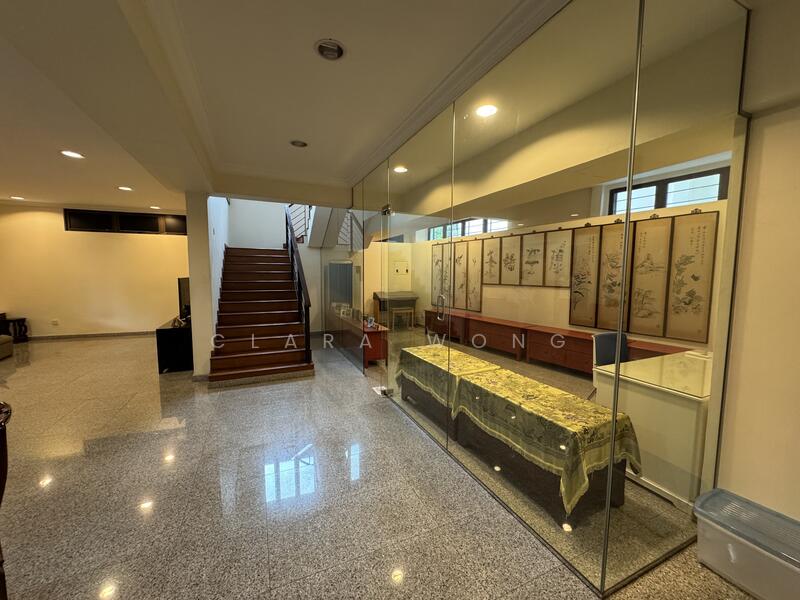 Holland Grove Semi-Detached. Elevated Land. Within 1km to Henry Park Pri, , 5 Bedrooms, 6,000 sqft, Semi-Detached House For Sale, by Clara Wong, 25567530 - PropertyGuru.com.sg