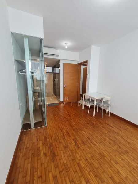 Centro Residences Condominium For Sale at S$ 2,200,000 | PropertyGuru Singapore