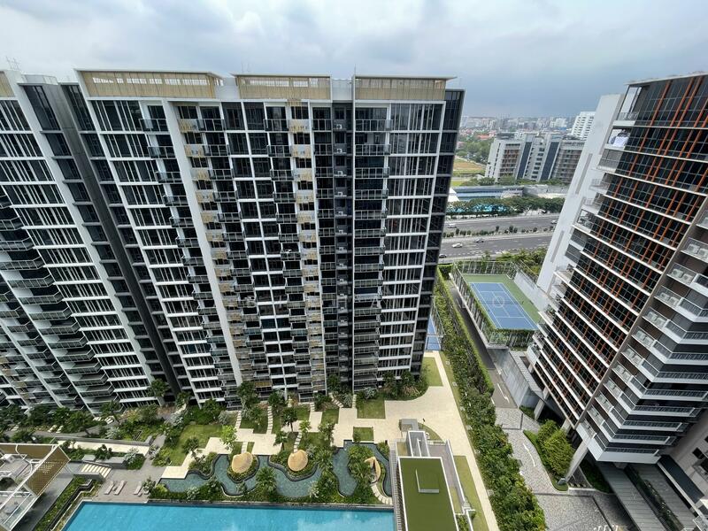 Penrose, 26 Sims Drive, 3 Bedrooms, 1,055 sqft, Condominium For Rent, by Tabitha Teo, 25567768 - PropertyGuru.com.sg