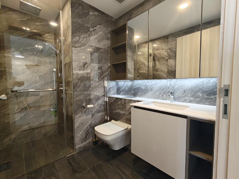 Sengkang Grand Residences, 74 Compassvale Bow, 1 Bedroom, 474 sqft, Condominium For Rent, by Liz Toh, 25568018 - Bathroom - PropertyGuru.com.sg