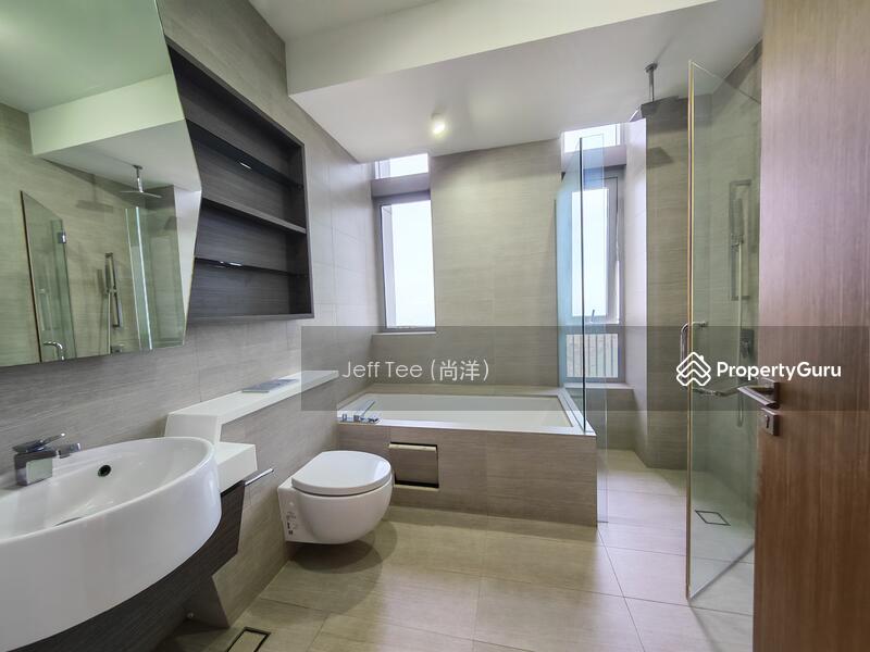 Bathroom 2 with bathtub