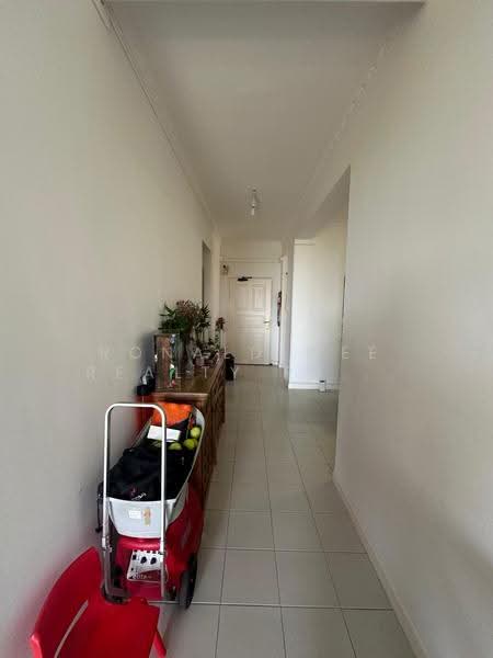 Bayshore Park, 62 Bayshore Road, Bedok / Upper East Coast, 3 Bedrooms, 1,292 sqft, Condominium For Sale, by LILIAN, 25569088 - Hallway - PropertyGuru.com.sg