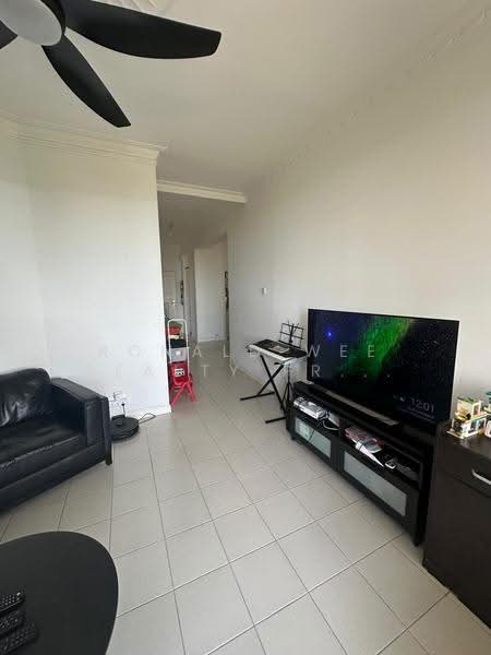 Bayshore Park, 62 Bayshore Road, Bedok / Upper East Coast, 3 Bedrooms, 1,292 sqft, Condominium For Sale, by LILIAN, 25569088 - Living Room - PropertyGuru.com.sg