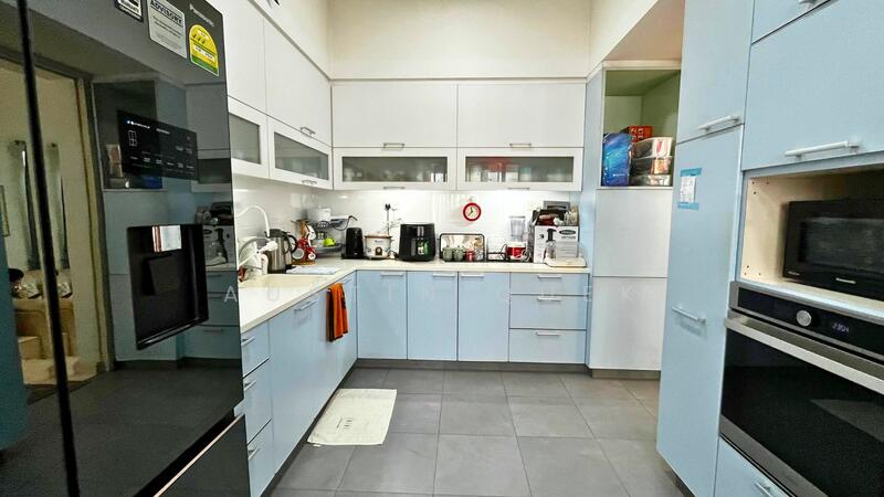 ⭐C.H.E.A.P. 3.5 storey Semi-D in Bukit Timah ⭐, ✅ Upper Bukit Timah ✅ Wide Frontage ✅ Double Vol Living, 5 Bedrooms, 4,000 sqft, Semi-Detached House For Sale, by Austin Quek, 25569178 - PropertyGuru.com.sg