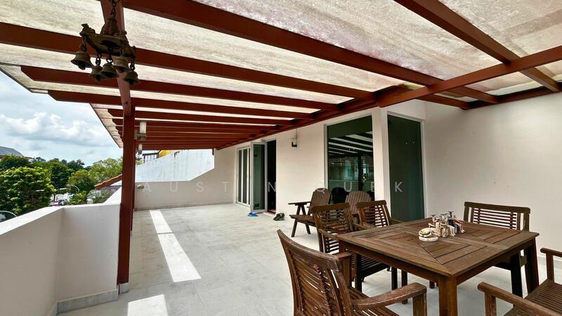 ⭐C.H.E.A.P. 3.5 storey Semi-D in Bukit Timah ⭐, ✅ Upper Bukit Timah ✅ Wide Frontage ✅ Double Vol Living, 5 Bedrooms, 4,000 sqft, Semi-Detached House For Sale, by Austin Quek, 25569178 - PropertyGuru.com.sg