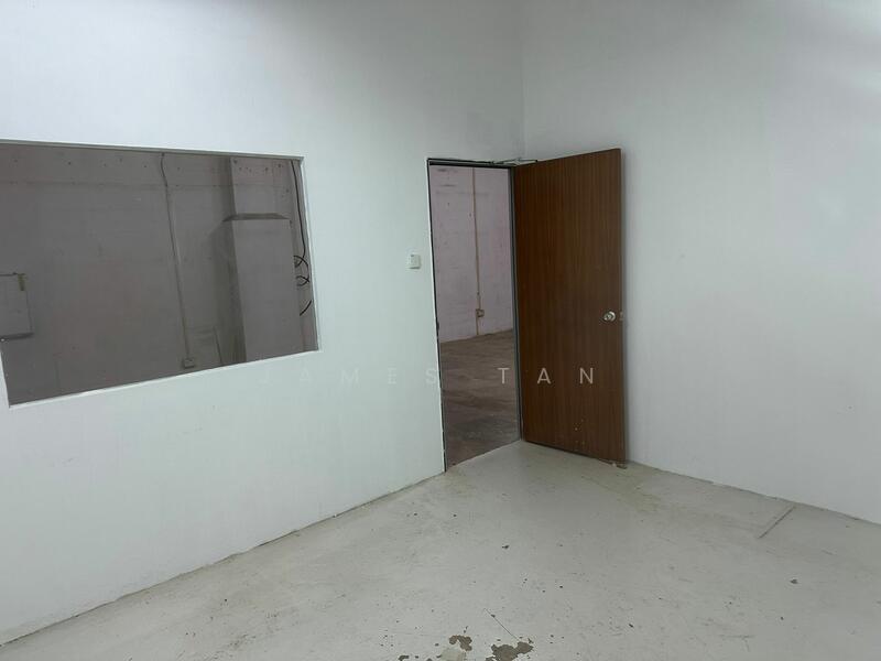 Henderson Industrial Park, 203 Henderson Road, 1,134 sqft, Light Industrial (B1) For Rent, by James Tan, 25569226 - Interior - CommercialGuru.com.sg