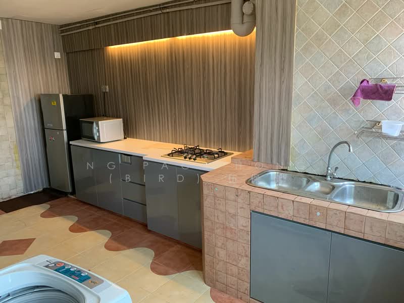 620 Bedok Reservoir Road, 620 Bedok Reservoir Road, 2 Bedrooms, 731 sqft, HDB Flat For Rent, by Ng Pack Hong (Bird) 伍保衡, 25569408 - Kitchen - PropertyGuru.com.sg