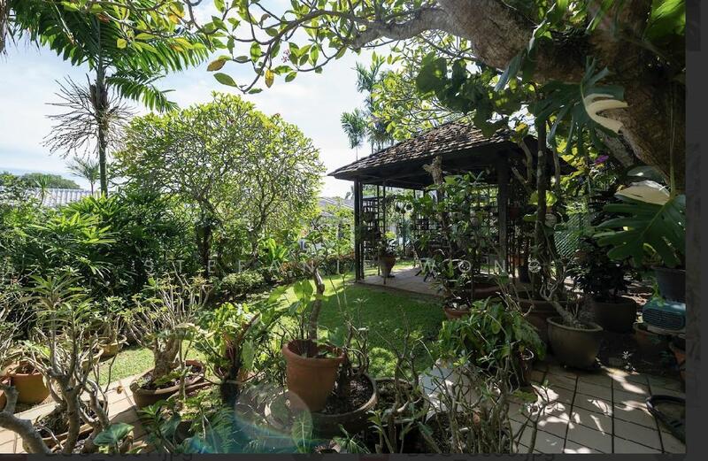 For Sale - Queen Astrid Park