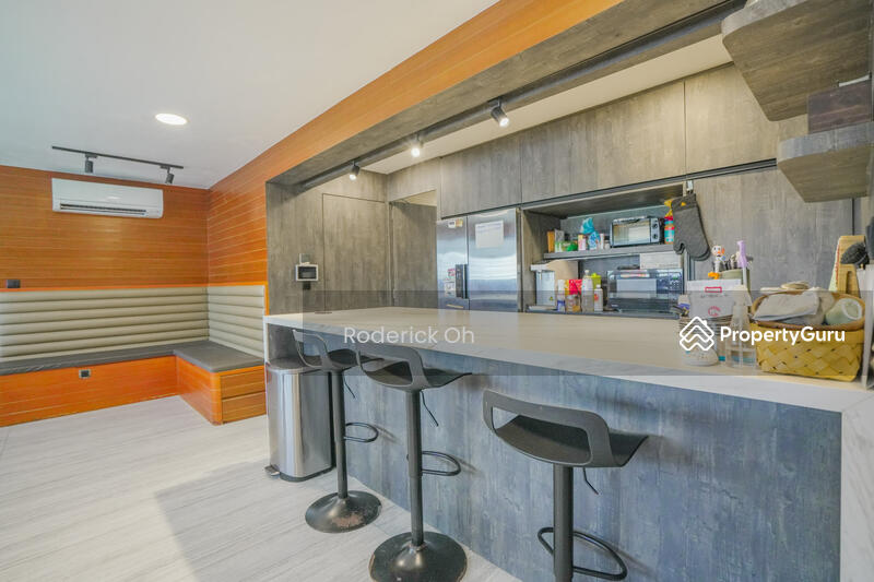 Dry Kitchen