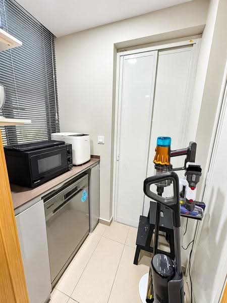 The Jovell, 27 Flora Drive, Changi Airport / Changi Village, 3 Bedrooms, 1,033 sqft, Condominium For Sale, by Syafa J, 25570374 - Kitchen - PropertyGuru.com.sg
