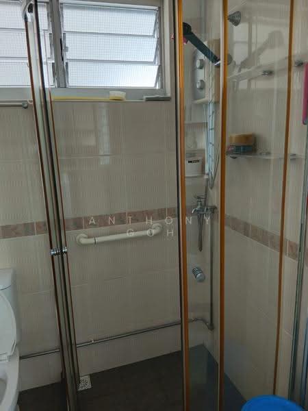 234 Serangoon Avenue 3, 234 Serangoon Avenue 3, Hougang / Punggol / Sengkang, Room Rental, 150 sqft, HDB Flat For Rent, by Anthony Goh, 25570483 - Bathroom - PropertyGuru.com.sg