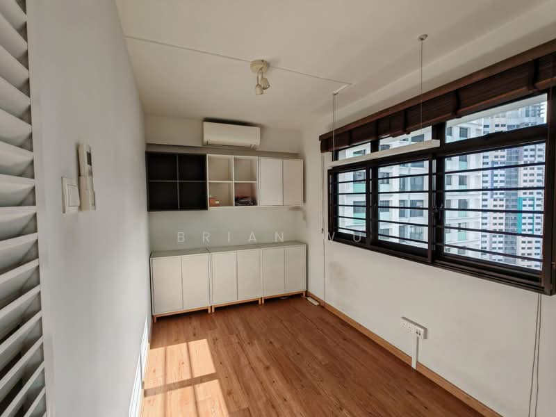 17 Dover Crescent, 17 Dover Crescent, 4 Bedrooms, 1,195 sqft, HDB Flat For Rent, by Brian Wu, 25570624 - Study - PropertyGuru.com.sg