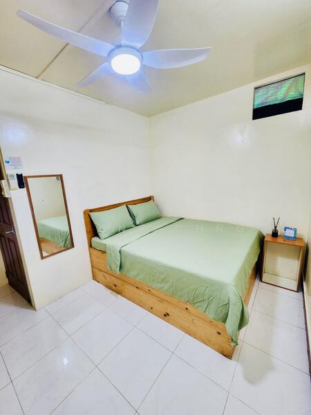 Melville Park, 18 Simei Street 1, Room Rental, 108 sqft, Apartment For Rent, by Young Chng, 25570778 - Bedroom Queen (R5, fake window) - PropertyGuru.com.sg