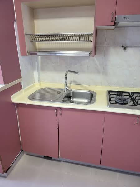 5 Marine Terrace, 5 Marine Terrace, 2 Bedrooms, 810 sqft, HDB Flat For Sale, by Tina Shroff, 25571008 - Kitchen - PropertyGuru.com.sg