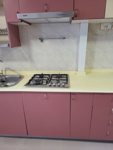 5 Marine Terrace, 5 Marine Terrace, 2 Bedrooms, 810 sqft, HDB Flat For Sale, by Tina Shroff, 25571008 - Kitchen - PropertyGuru.com.sg