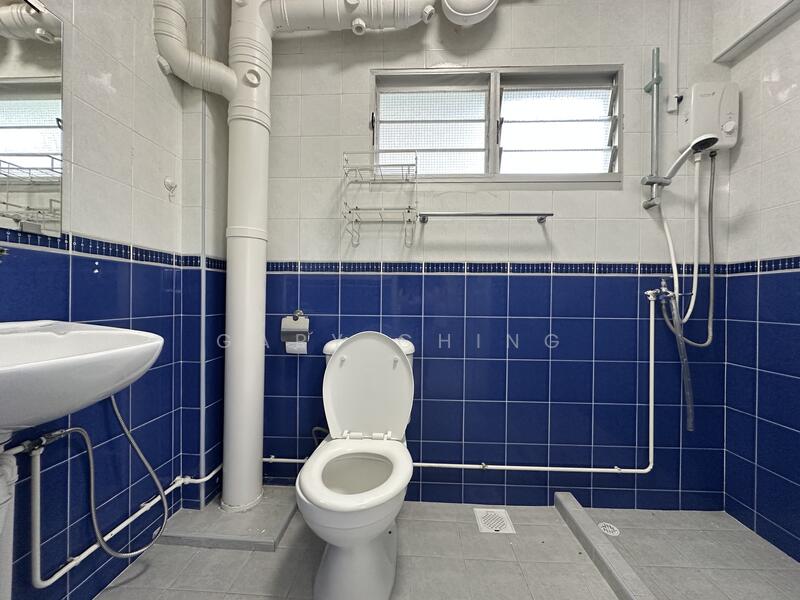 Master Bedroom Bathroom