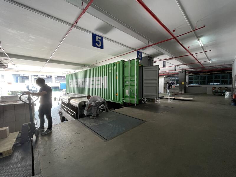 Shun Li Industrial Park, 91 Kaki Bukit Avenue 1, Eunos / Geylang / Paya Lebar, 2,336 sqft, Light Industrial (B1) For Rent, by Ben ANG 洪振財, 25571406 - Sheltered Loading Bays with Dock Leveler - CommercialGuru.com.sg