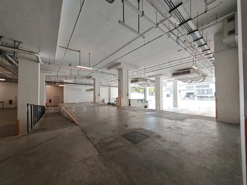 Interlocal Centre, 100G Pasir Panjang Road, 1,636 sqft, Light Industrial (B1) For Rent, by Eastwood Properties Pte. Ltd., 25571572 - Loading & Unloading Bay (40ft Container x 2 lots & 20ft Container x 2 lots) - CommercialGuru.com.sg