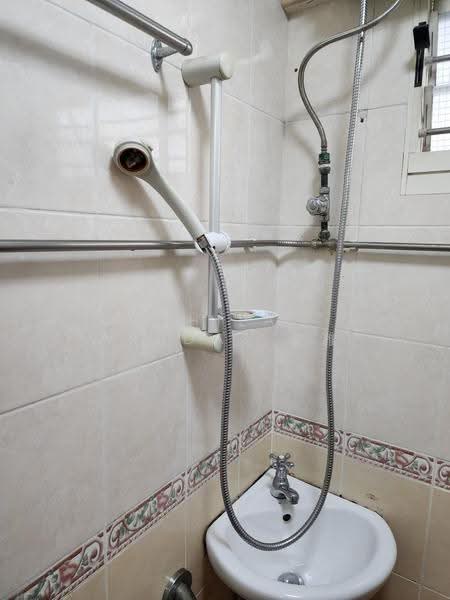 23 Bendemeer Road, 23 Bendemeer Road, Balestier / Toa Payoh, 3 Bedrooms, 731 sqft, HDB Flat For Rent, by Thila Arudas 蒂雅, 25571669 - Bathroom - PropertyGuru.com.sg