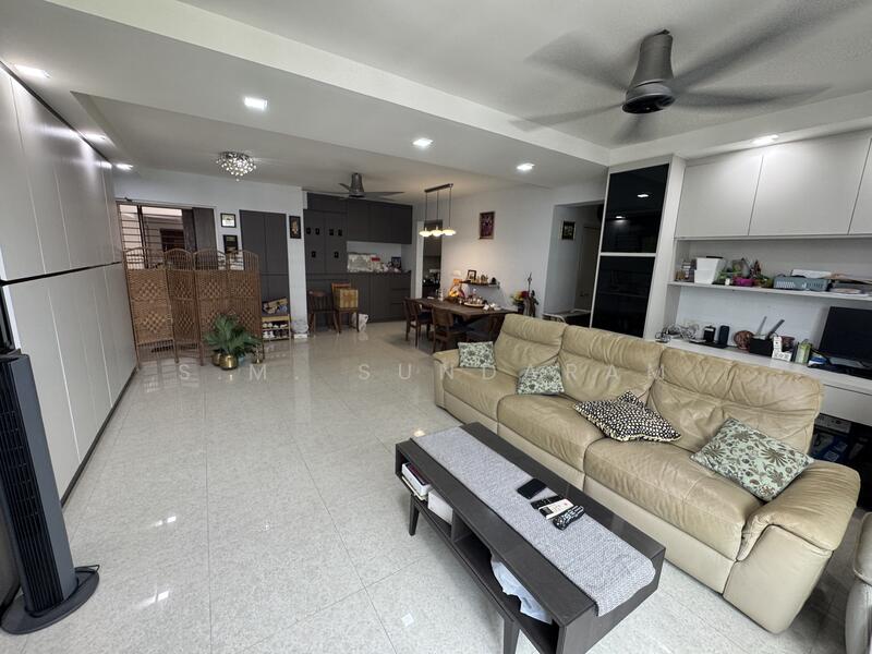 452A Bukit Batok West Avenue 6, 452A Bukit Batok West Avenue 6, 3 Bedrooms, 1,248 sqft, HDB Flat For Rent, by S.M. SUNDARAM, 25571782 - Living Room - PropertyGuru.com.sg