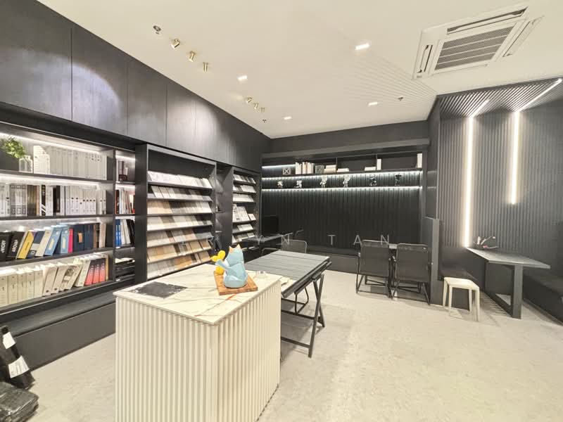 Tradehub 21, 8 Boon Lay Way, 1,593 sqft, Light Industrial (B1) For Rent, by Jerlyn Tan, 25571873 - Study - CommercialGuru.com.sg