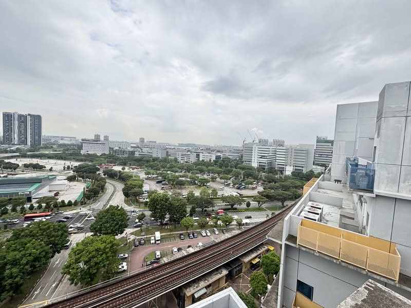 Tradehub 21, 8 Boon Lay Way, 1,593 sqft, Light Industrial (B1) For Rent, by Jerlyn Tan, 25571873 - View - CommercialGuru.com.sg