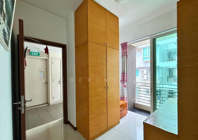 Entrance/Living