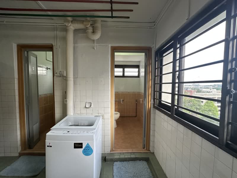 64 Telok Blangah Drive, 64 Telok Blangah Drive, 2 Bedrooms, 721 sqft, HDB Flat For Rent, by Daphne Tan, 25572314 - Bathroom - PropertyGuru.com.sg