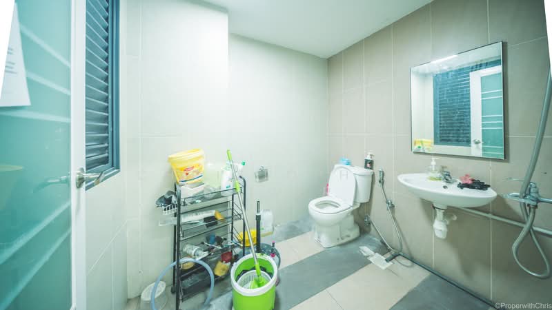 Woodlands 11, 11 Woodlands Close, 168 sqft, Light Industrial (B1) For Rent, by Christopher Silver, 25572643 - Bathroom - CommercialGuru.com.sg