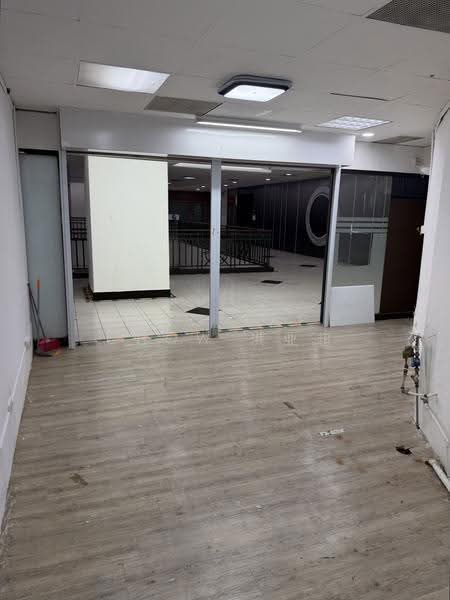 Parklane Shopping Mall, 35 Selegie Road, Beach Road / Bugis / Rochor, 190 sqft, Mall Shop For Rent, by Ang Yap Chow 洪业超, 25572686 - Interior - CommercialGuru.com.sg