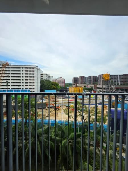 Coco Palms, 21 Pasir Ris Grove, 2 Bedrooms, 753 sqft, Condominium For Rent, by Lis Low, 25572859 - View - PropertyGuru.com.sg