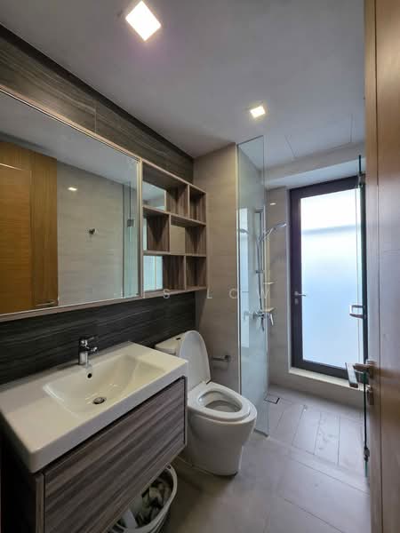 Coco Palms, 21 Pasir Ris Grove, 2 Bedrooms, 753 sqft, Condominium For Rent, by Lis Low, 25572859 - Bathroom - PropertyGuru.com.sg