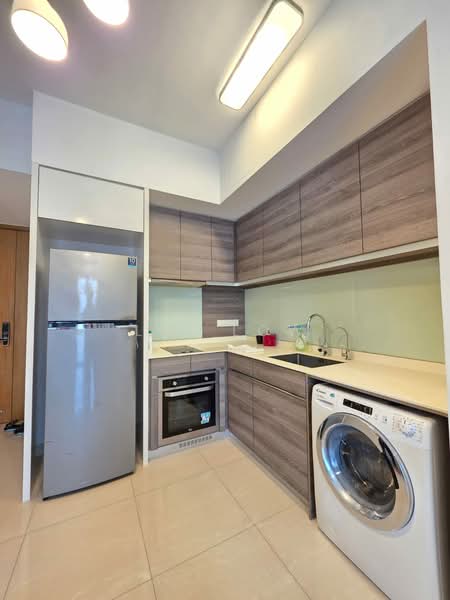 Coco Palms, 21 Pasir Ris Grove, 2 Bedrooms, 753 sqft, Condominium For Rent, by Lis Low, 25572859 - Kitchen - PropertyGuru.com.sg