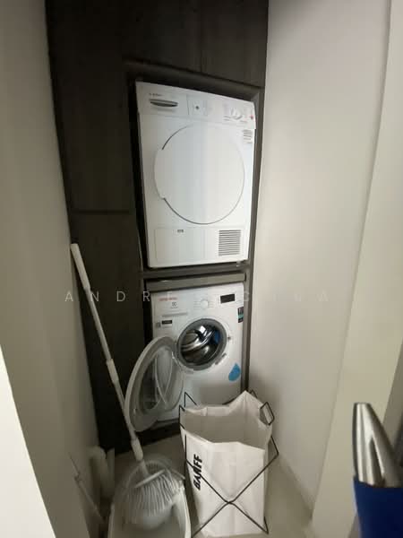 Summer View, 5 Geylang Lor 12, Room Rental, 350 sqft, Apartment For Rent, by Andrew Chua, 25573039 - Laundry - PropertyGuru.com.sg