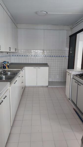 256 Tampines Street 21, 256 Tampines Street 21, Pasir Ris / Tampines, 3 Bedrooms, 1,302 sqft, HDB Flat For Rent, by Francis Wong, 25573143 - Kitchen - PropertyGuru.com.sg